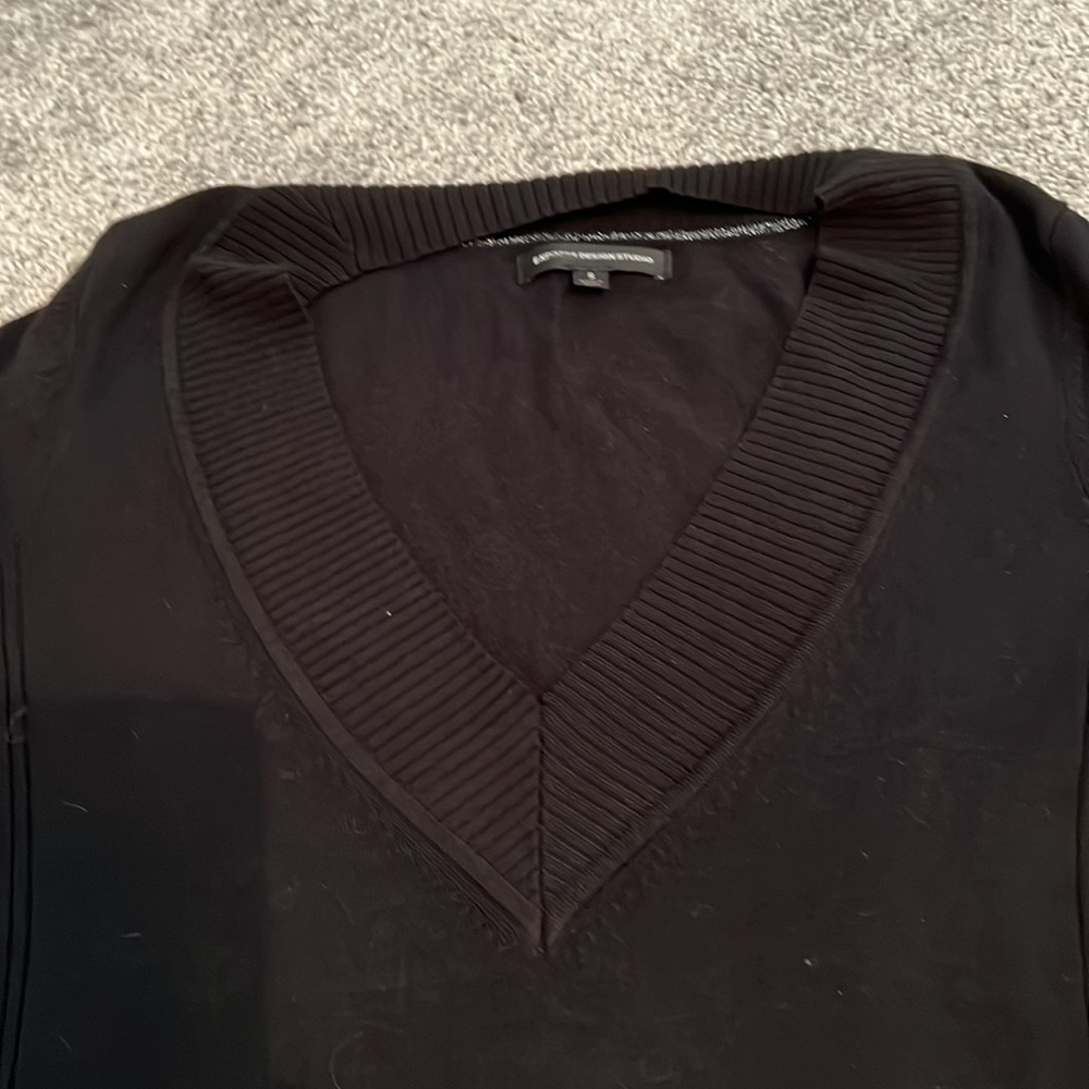 Express black v-neck light sweater size small - Picture 2 of 5